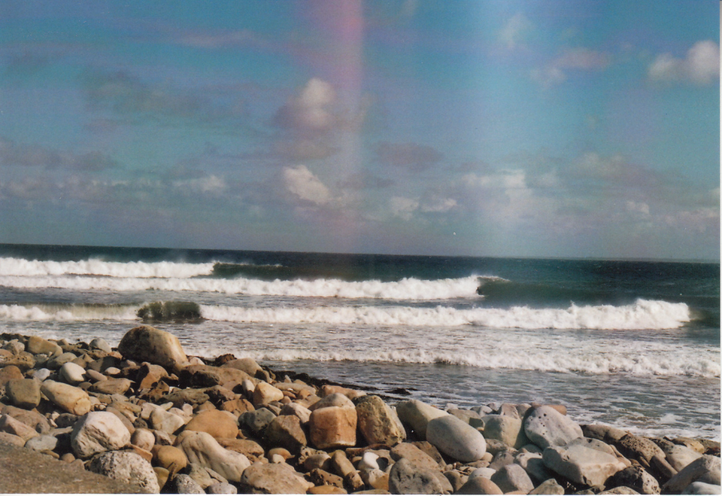 Wellen: Convexe Refraction einer Welle an einem Pointbreak.