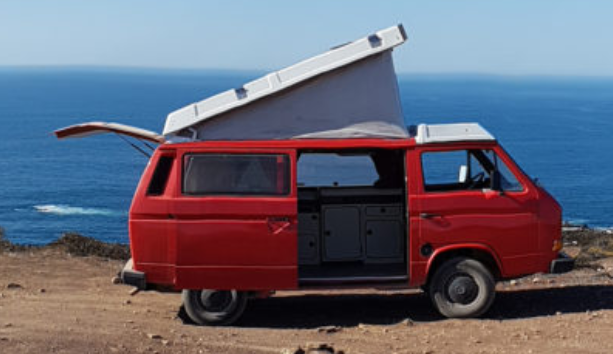 VW Bus / Bulli mieten (Portugal): Ein Bulli von Surf-Cars.