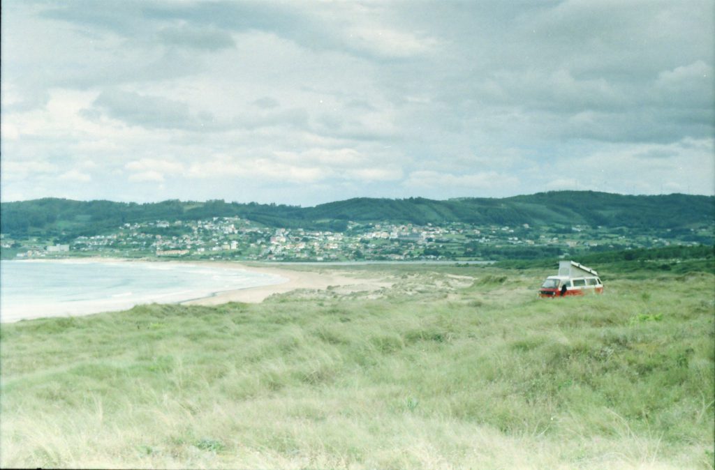 Surfen in Spanien: Ein Campveran von Surf-Cars