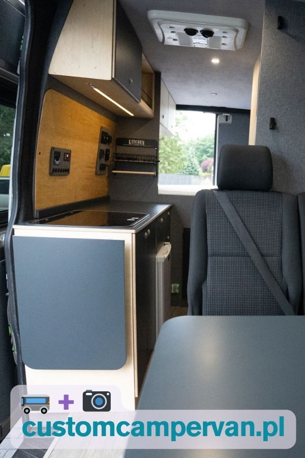 Camper ausbauen lassen in Polen: Ein Kastenwagen von customcampervan.pl