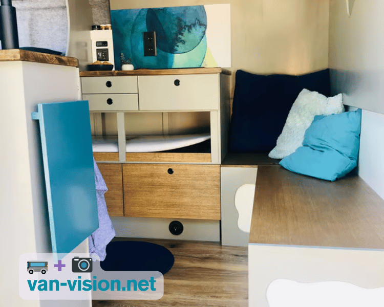 Camper Ausbau Baden Württemberg: Ein Camper der Firma Van Vision