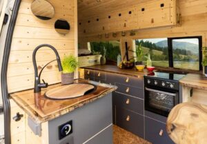 Camper ausbauen lassen in Baden Württemberg: Ein Camper von Blackforest-Camper