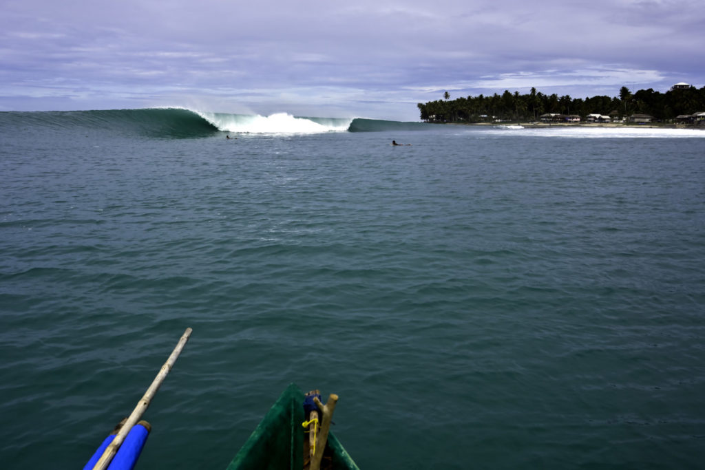 Die 10 besten Surf-Spots der Welt: Nias vom Wasser aus fotografiert.