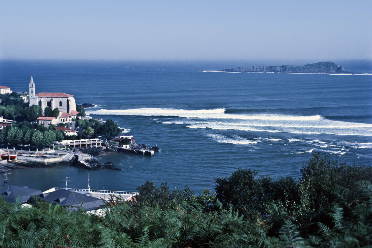 Die 10 besten SurfSpots der Welt (2023)