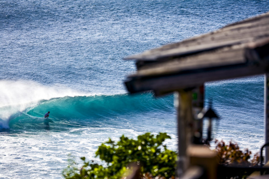 Die besten Surf-Inseln der Welt: Indonesien, Bali, Surfen im Indischen Ozean bei Uluwatu