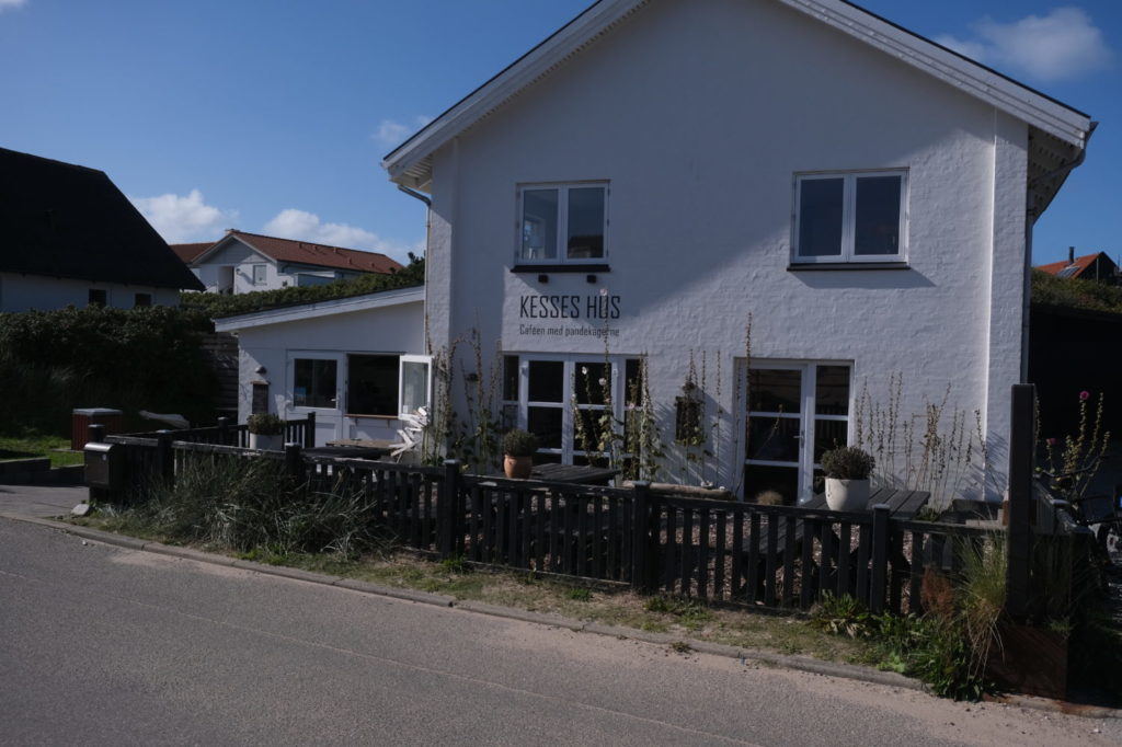 Roadtrip durch Dänemark: Ein Cafe in Klitmøller