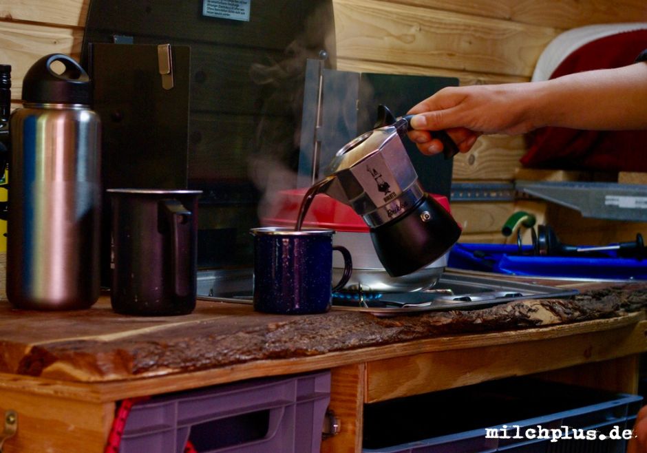 Die besten Camping Gadgets: Die Espresso Kanne Brikka von Bialetti im Einsatz