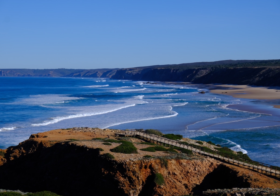 Surfen an der Algarve: Der Praia de Vale de Figueiras